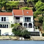 Ruzmarin * Loviste